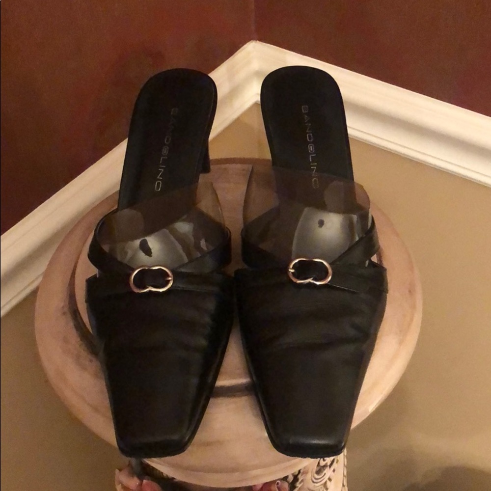 Bandolino Black Leather Pumps size 7.